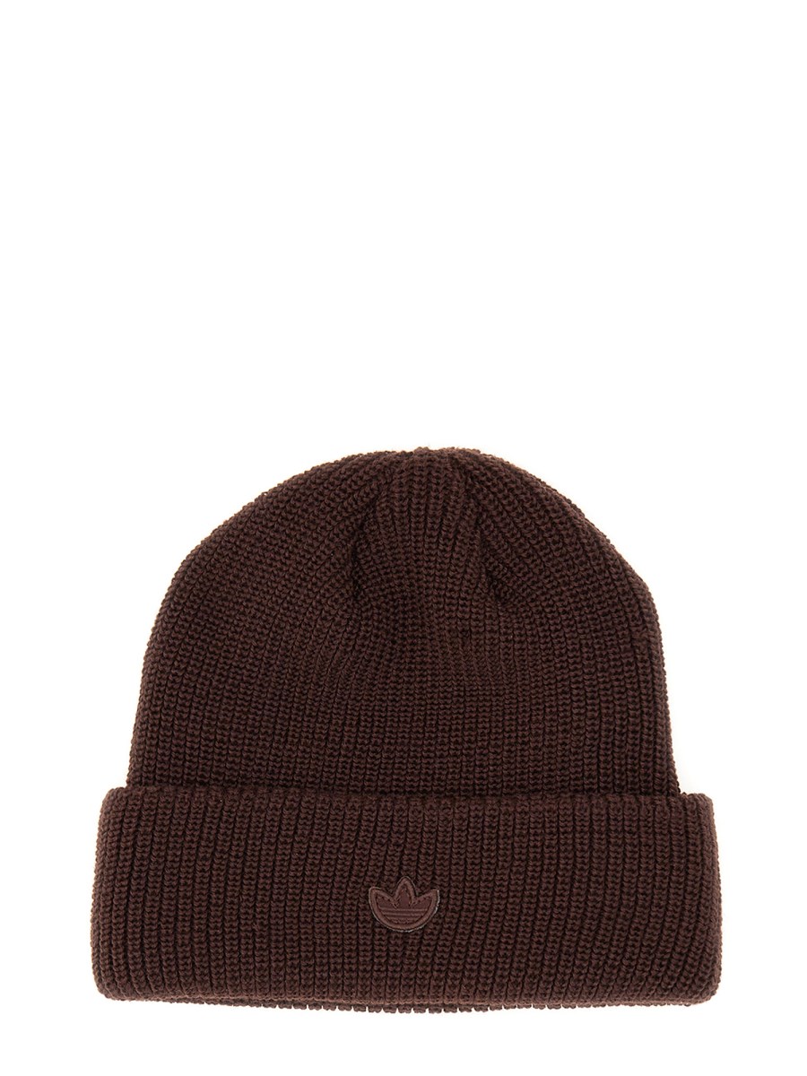 ADIDAS ORIGINALS    ADICOLOR SHORT HAT