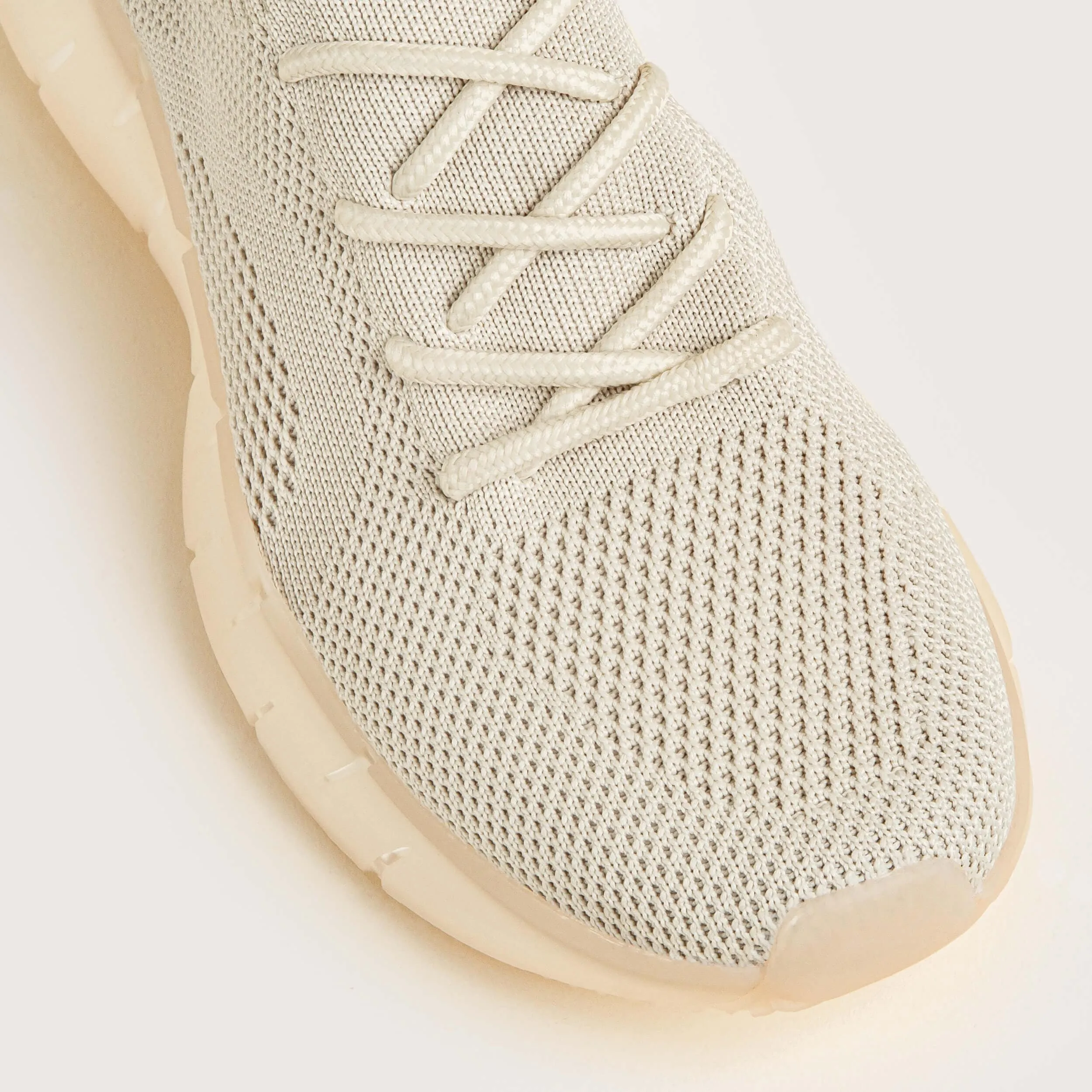 Burst Flyknit Sneaker - Beige