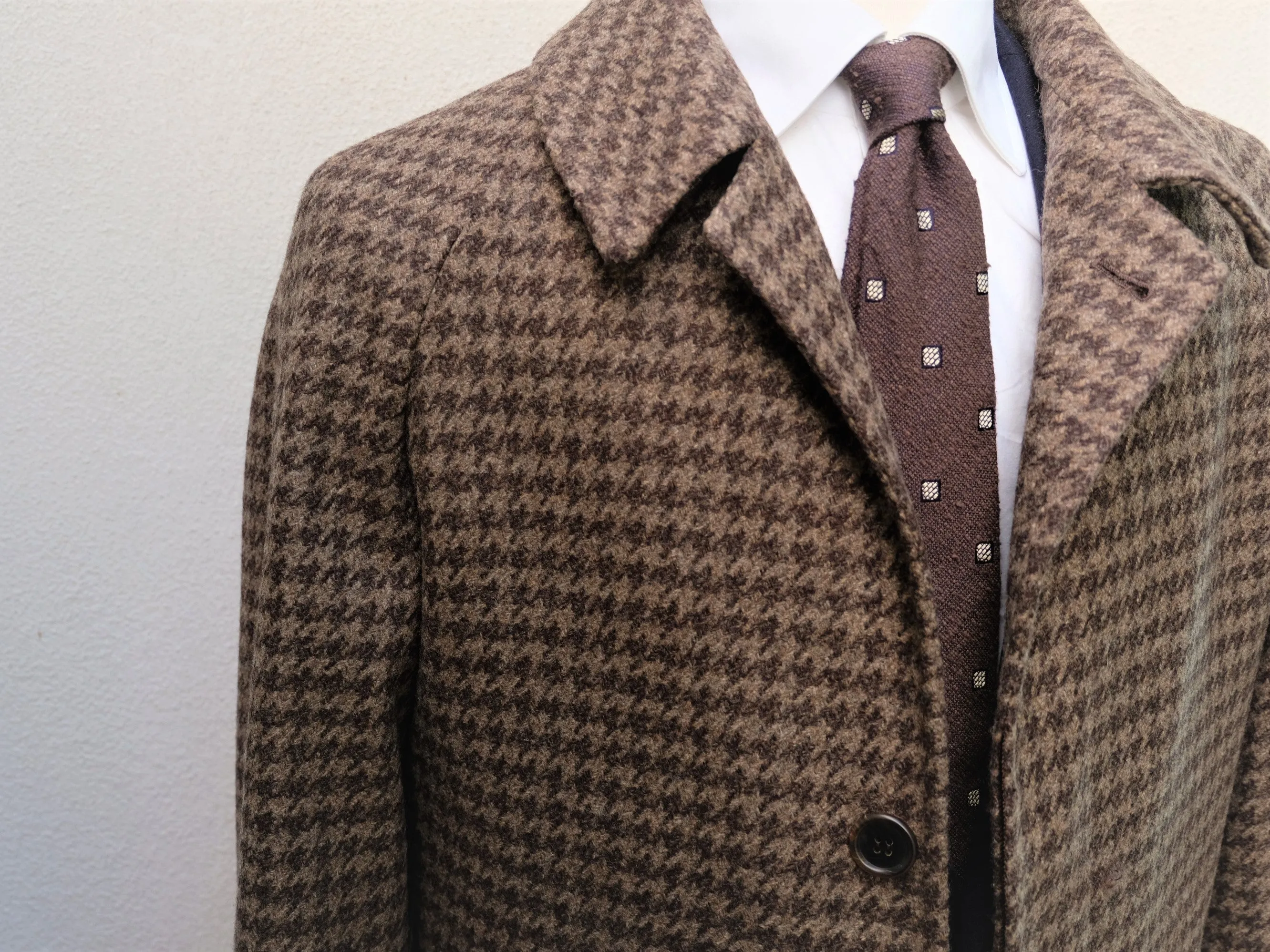 Orazio Luciano Raglan Coat in Brown Large Houndstooth