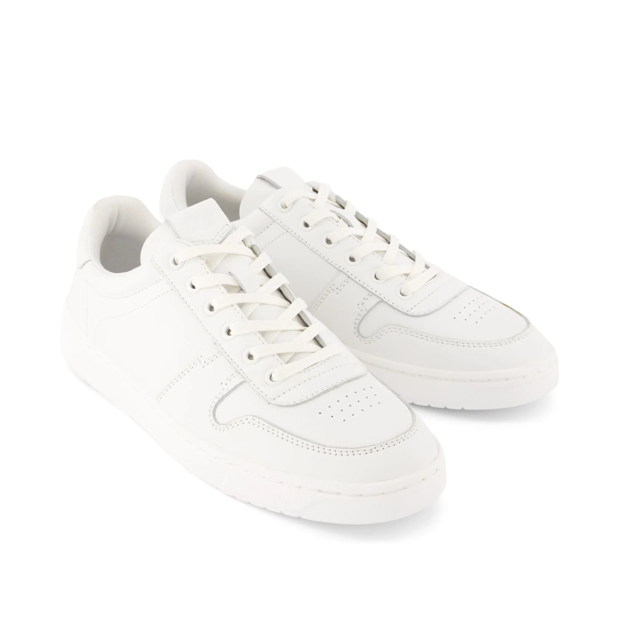 TRVL LITE Court Sneaker