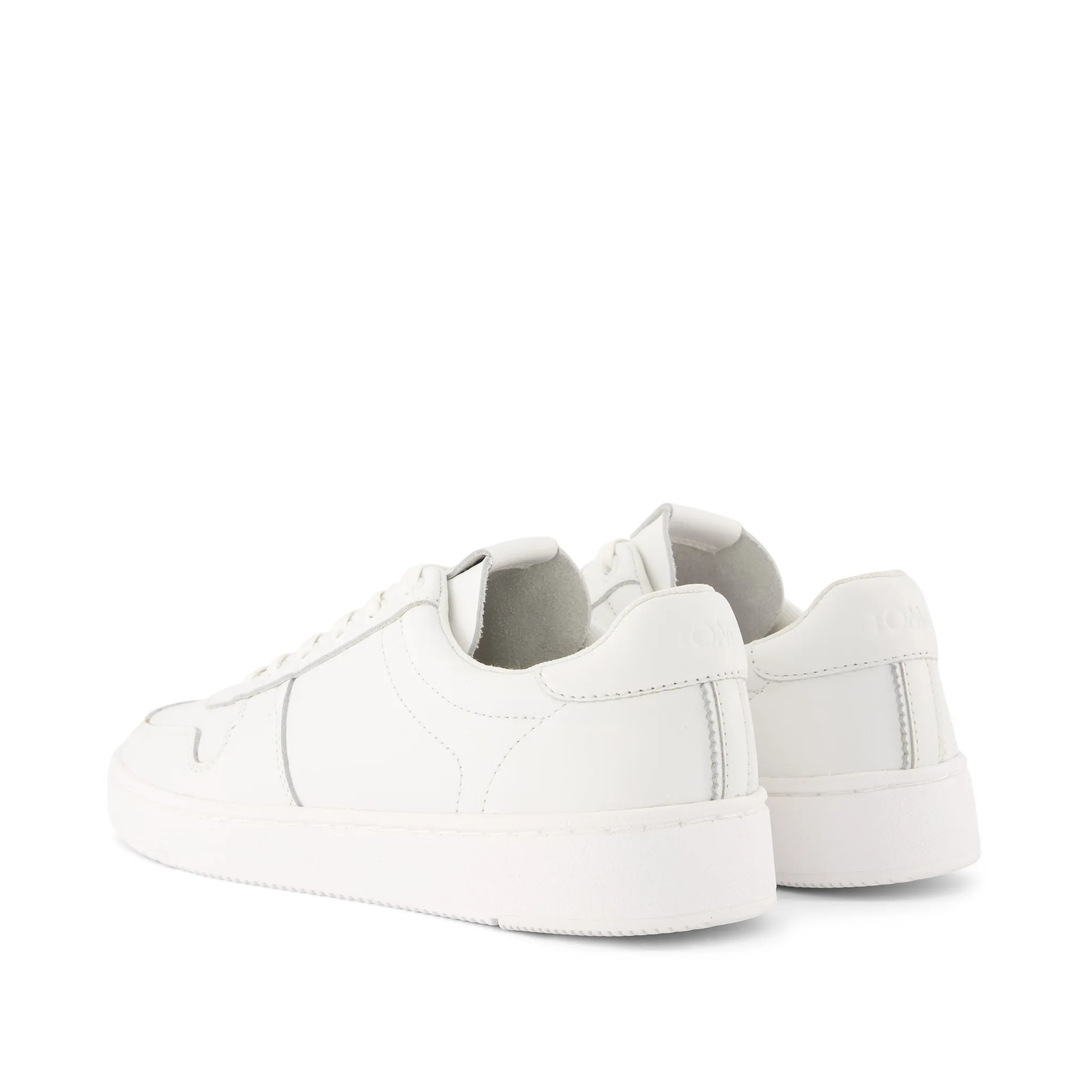 TRVL LITE Court Sneaker