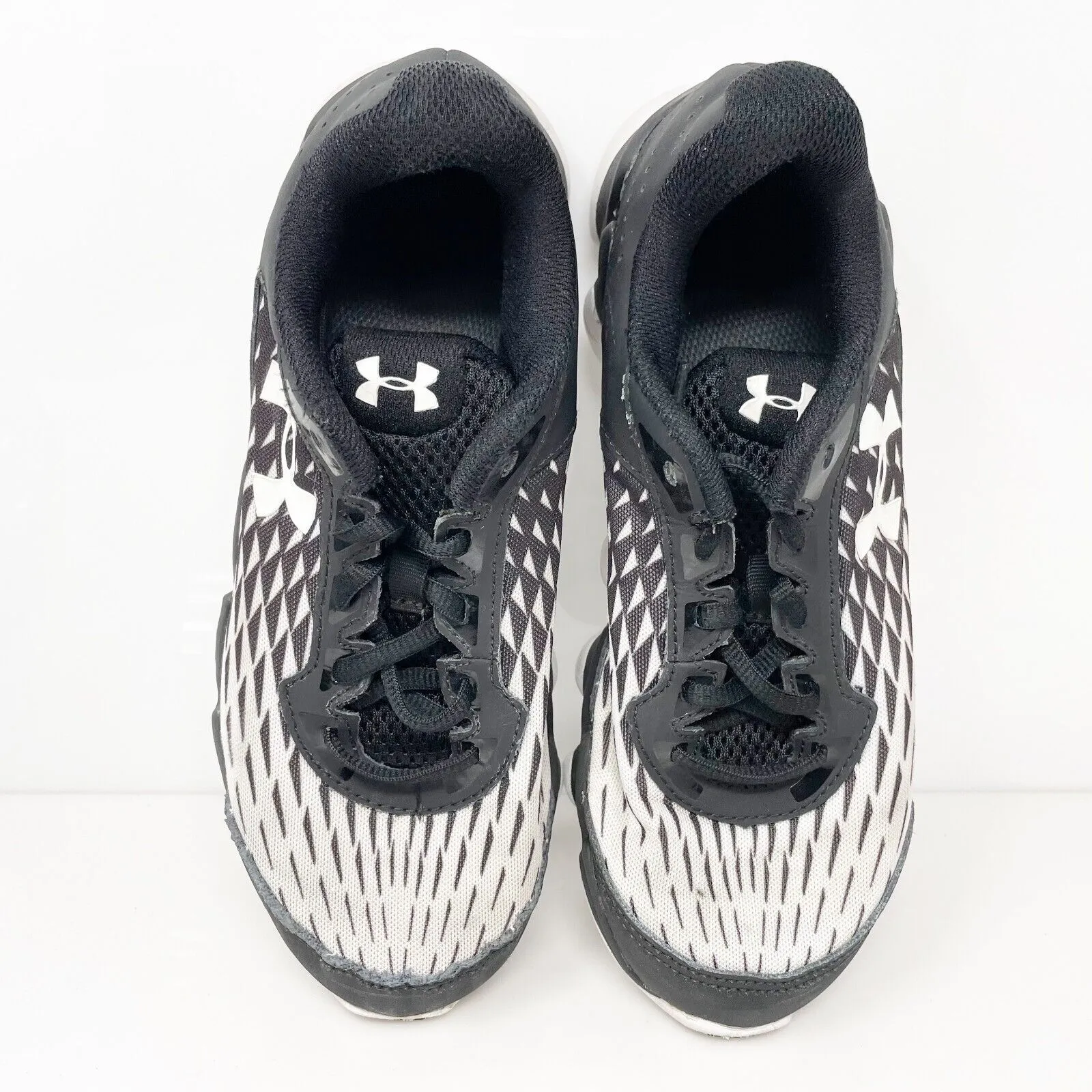 Under Armour Boys Micro G Spine Disrupt 4 1266314 Black Running Shoes Sneaker 5Y