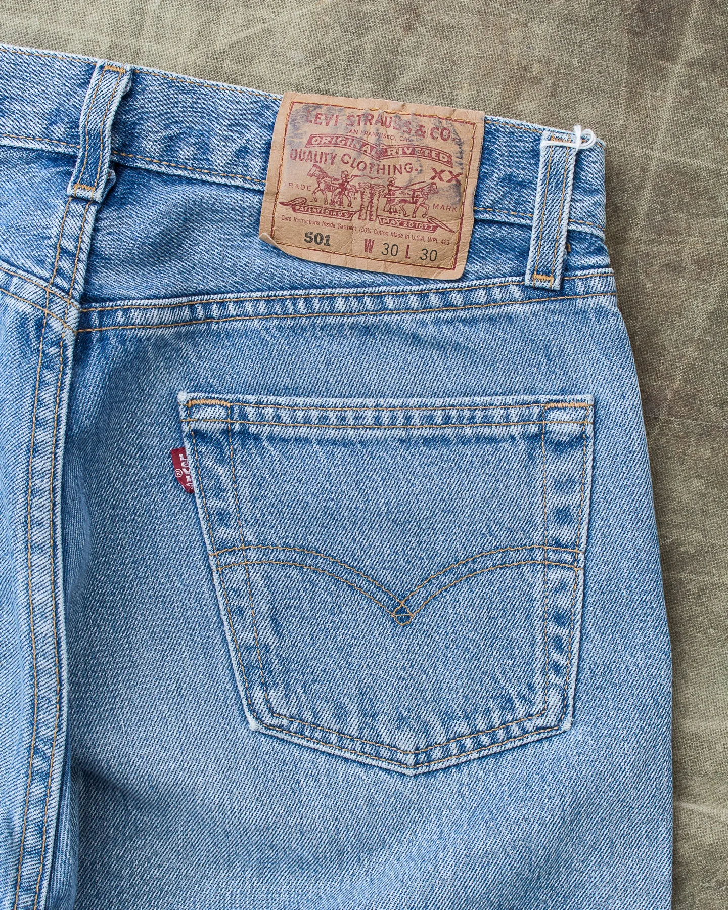 Vintage 90's Made in USA Levi's 501 Jeans W 30 / L 30 No. 2