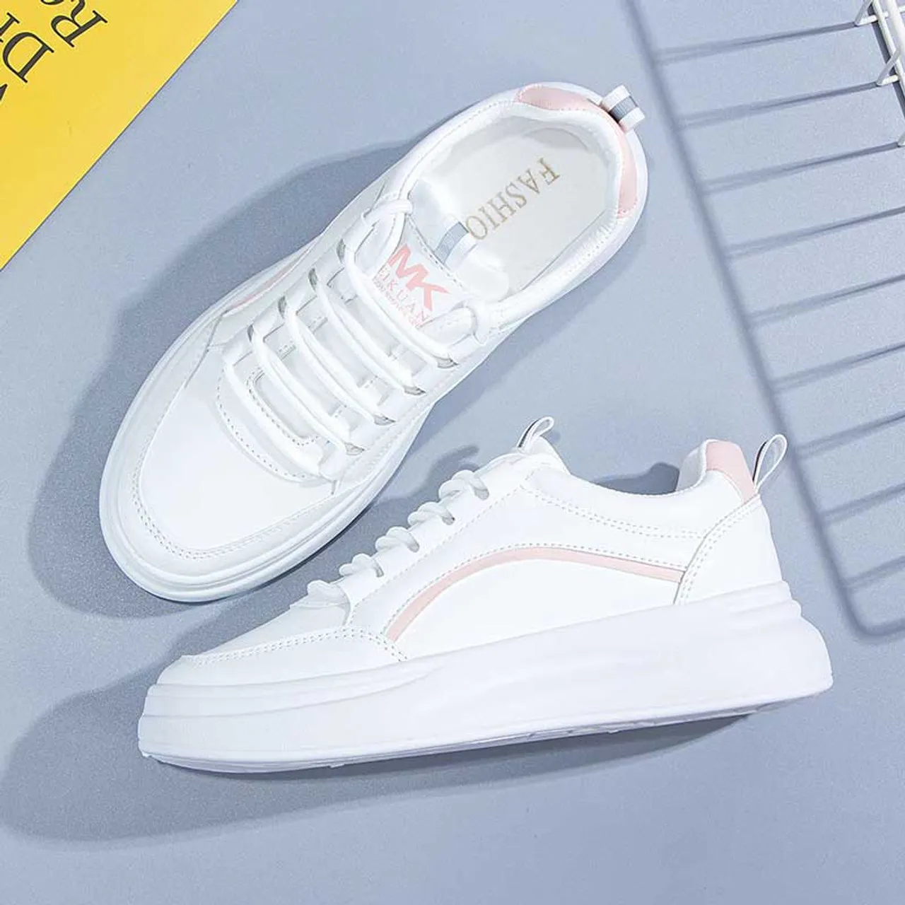 White pink stripe lace up shoe sneaker 2662